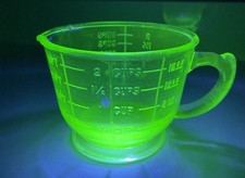 Vintage Green Depression Uranium Glass Measuring 2 Cup 3 3/4" Footed