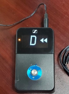 Sennheiser XSW-D Digital Wireless Pedalboard RX Stompbox Guitar