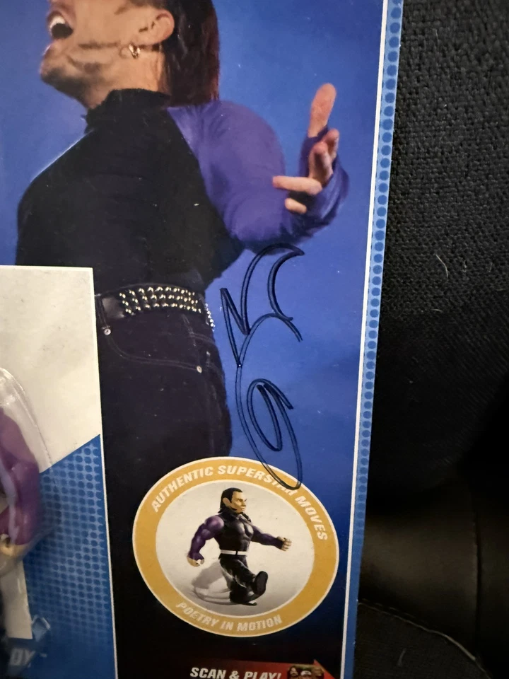 Figura Autografiada Retro Jeff Hardy WWE Mattel con Protector WWF SIN USAR, EN CAJA CERTIFICADO DE AUTENTICIDAD TNA Foto 2 de 4