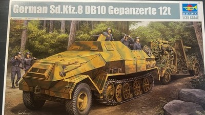 Trumpeter 01584 - German Sd.Kfz. 8 DB10 Gepanzeter 12t