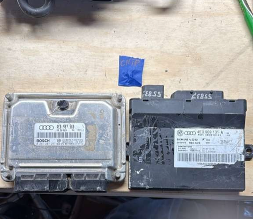 2003-2008 Audi A8 Engine Control Computer ECU 4E0907560 KESSY 4E0909131A & Chip - Picture 7 of 11
