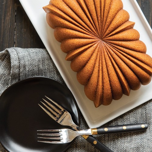 Nordic Ware Classic Fluted Laib Pan - Bild 3 von 6