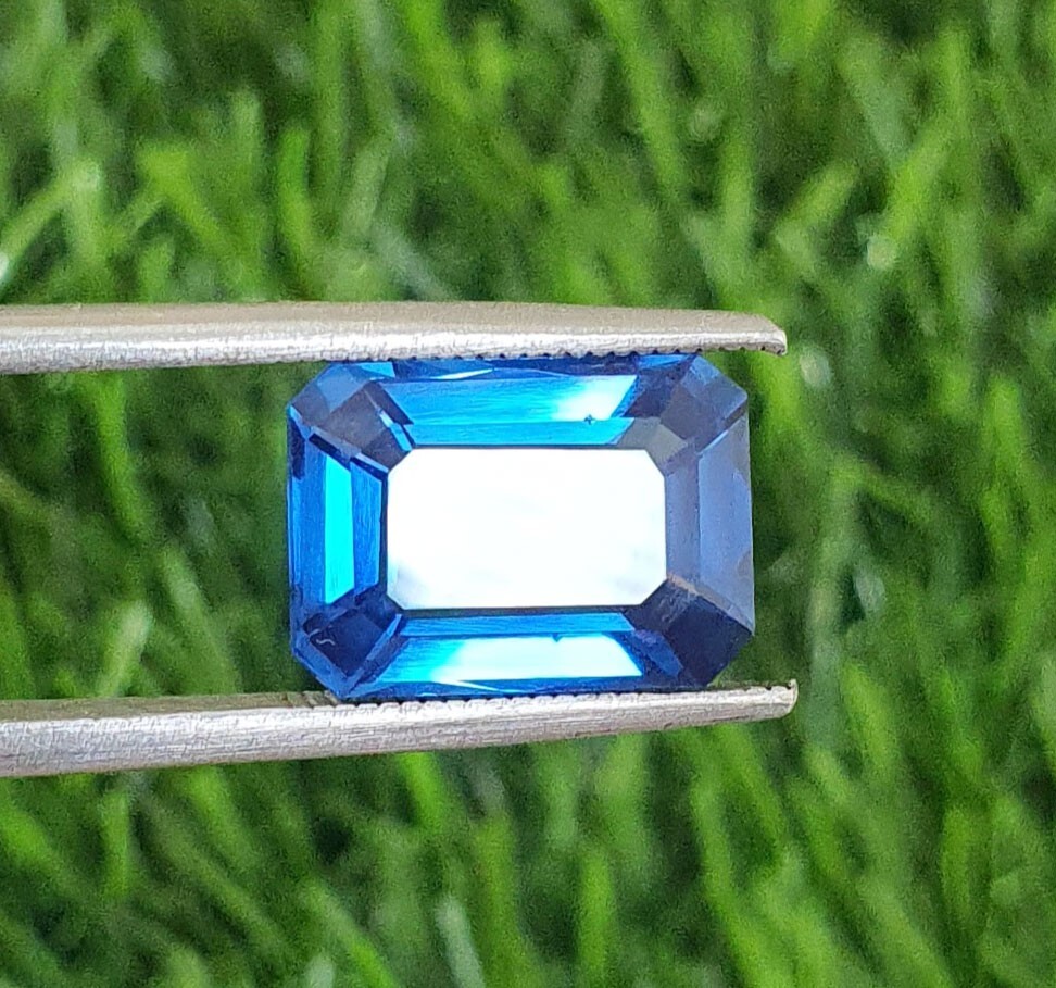 Picture 4 of 9