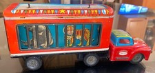 WORLD CIRCUS TIN FRICTION TRUCK W/CAGE ANIMALS LION TIGER BEAR MONKEY JAPAN 50  s