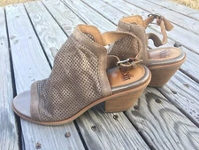 Sofft Coraline Smoke Mettallic Sandals open toe heels sandals Size 10 M Women’s