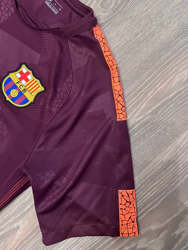 Camiseta de fútbol 2017/2018 Barcelona Nike tercera roja talla S - Imagen 4 de 7
