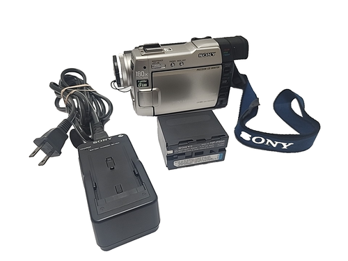 Sony DCR-TRV9 Video Camera Recorder w/Charger Battery Night Vision Free Shipping