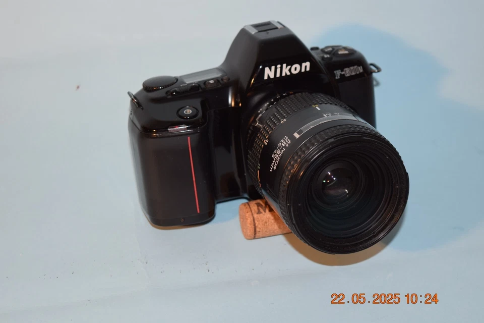 NIKON F-601M + AF-NIKKOR 28-85 + VIVITAR 70-210  CON PARALUCE + BORSA - Immagine 2 di 4