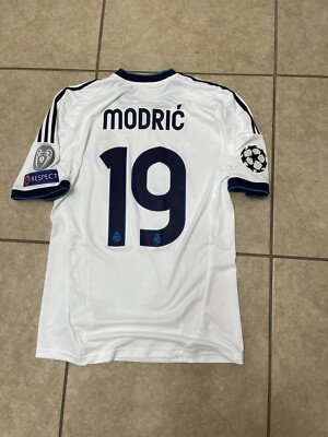 Real Madrid Luka Modric Formotion Medium Shirt Player Issue Jersey Real Madrid Luka Modric Formotion Medium Shirt Player Issue Jersey