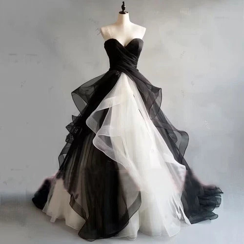 Vintage Gothic Black and White Wedding Dresses A-line Strapless Bridal Gowns - Picture 2 of 10