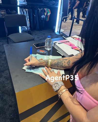 Official Egypt (Adult Film Star) Signed HOT SEXY MODEL 8x10 Photo PROOF - Picture 2 of 2