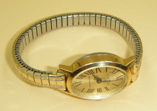 Vintage Clinton 17 Jewel Mechanical Wind Up Womens Watch Works Sporadically
