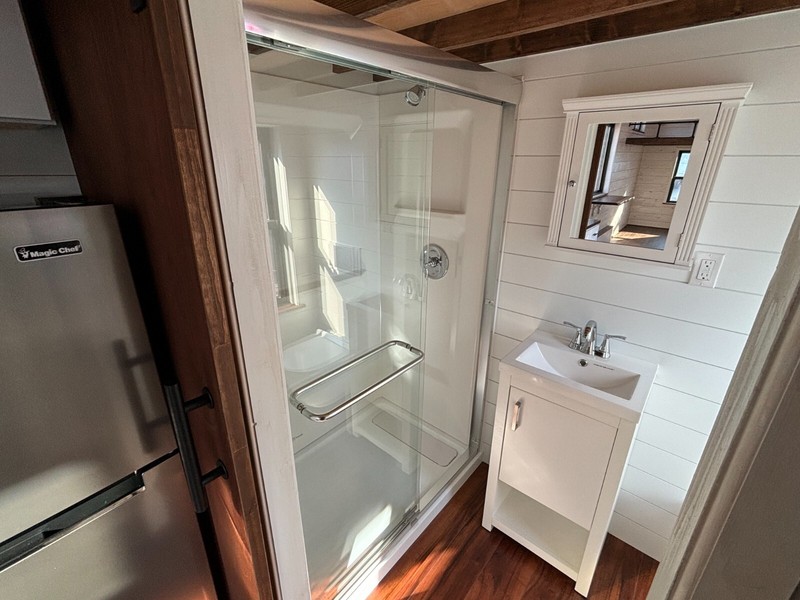 Tiny house on wheels for sale 32 X 8 - thumbnail 10