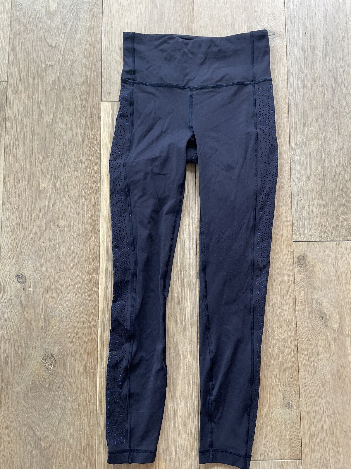 Lululemon Color Me Quick 7/8 Tights in Size 4 for Women