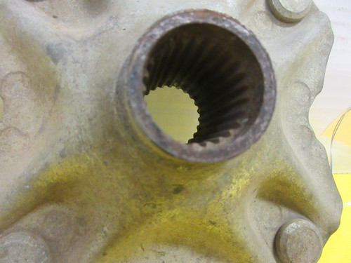 1985 honda TRX 125 rear wheel hub #1 # 42410-VM6-000 - Picture 4 of 4