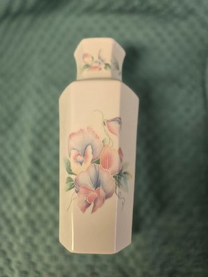 Vintage 1984 Aynsley Little Sweetheart Fine Bone China Vase England 7''