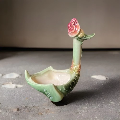 Vintage 1950's Hull Pottery Jubilee Duchess Mother Goose  TRINKET DISH