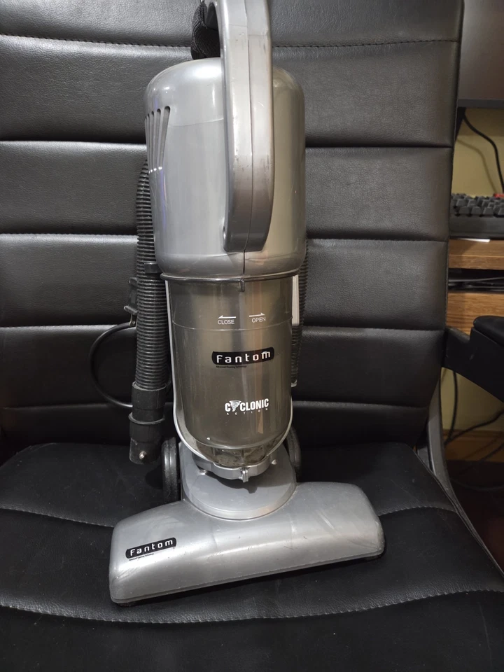 Vintage Fantom Fs800 Bagless Vacuum Cleaner Aspirator Model Runs Great Very Rare - Image 2 of 4