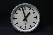 alte Uhr Fabrik Nebenuhr Bahnhofsuhr Gerätewerk Leipzig RFT Wanduhr DDR 1964 24V