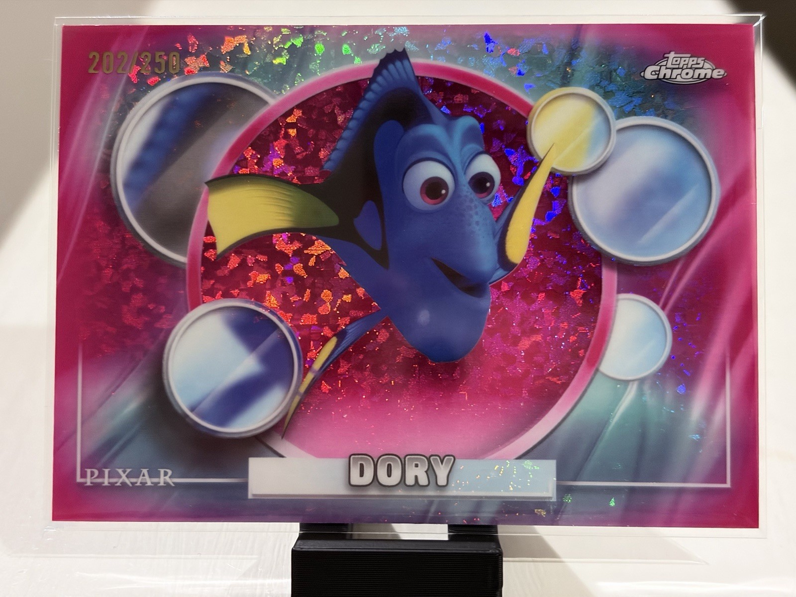 2026 Topps Chrome Disney #90 Dory Pink Refractor /250 - Finding Nemo