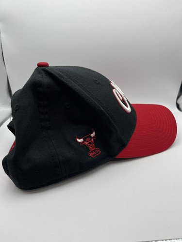 Chicago Bulls Hat ,Black, Red And White Hardwood Classics - Picture 4 of 7