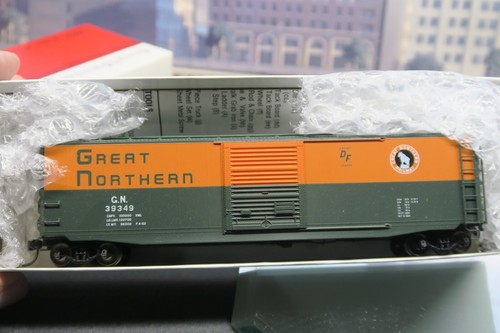 INTERMOUNTAIN EXPRESS STATION HO SCALE GREAT NORTHERN GN 39349 50' PS-1 READ ! - Picture 3 of 21