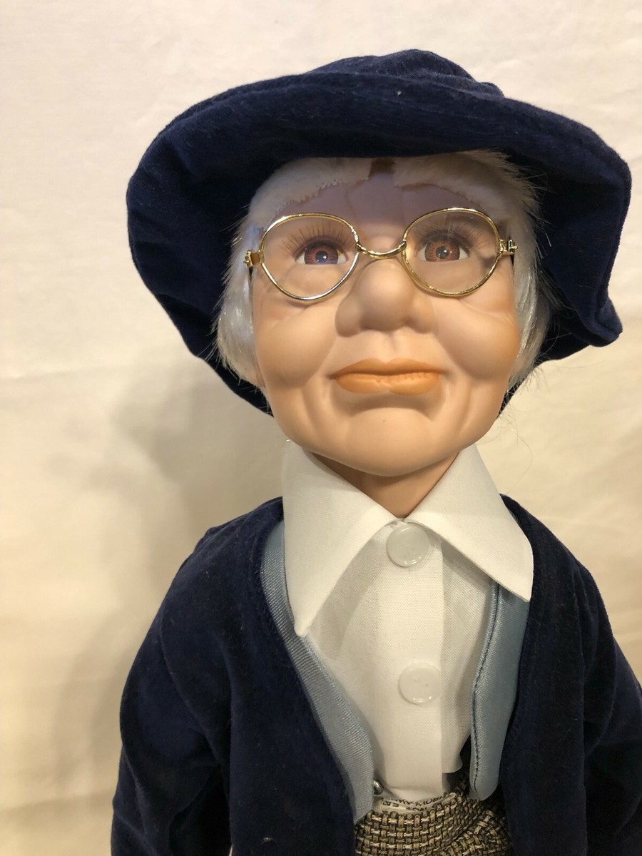 VINTAGE ASHLEY BELLE GRANDMA GRANDPA LARGE PORCELAIN DOLL VINTAGE ASHLEY BELLE GRANDMA GRANDPA LARGE PORCELAIN DOLL