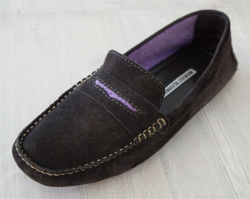 MANOLO BLAHNIK 38 Charcoal Gray Suede 