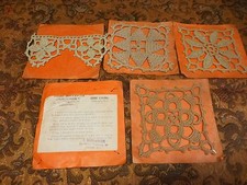Antique haberdashery, sample cotton crochet with explanations behind 5pcs