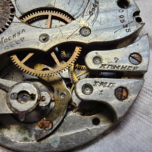 Vintage Pocket Watch Molnija Moskow USSR Movement Mechanism Not Work for parts - Picture 5 of 12