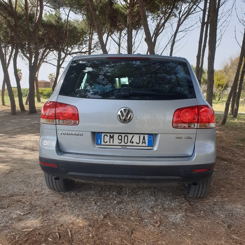 Volkswagen touareg 2.5 r5 anno 2005 MOTORE GUASTO VENDO PEZZI DI RICAMBIO - Foto 13 di 17