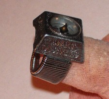 Unused 1950's OFFICIAL Disney DAVY CROCKETT Compass Ring Expanding Band