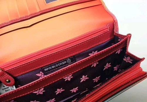 Cartera con solapa de acordeón de cuero Anuschka - Faro - Imagen 5 de 12