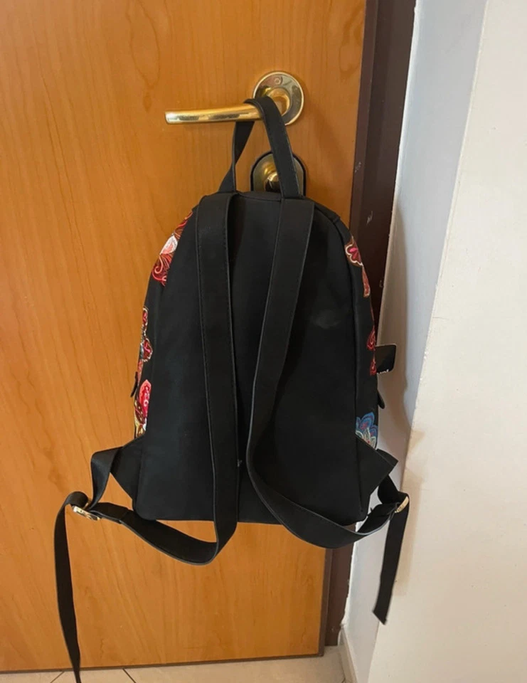 Zaino Desigual Stile Floreale. Nuovo, Ottimo Stato - Immagine 2 di 4