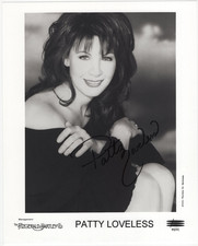 Patty Loveless Signed 8 x 10 Photo Autographed Country Music Singer