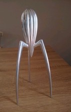 Juicy Salif Spremiagrumi Alessi Philippe Starck Design Iconico