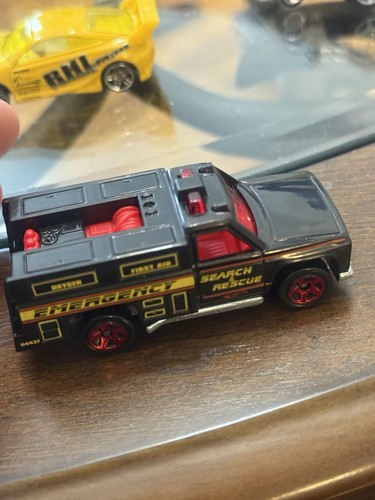 1974 Hot Wheels Black Rapid Responder Diecast Truck - 第 1/5 張圖片