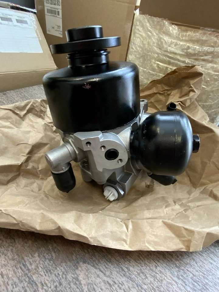 2007-2012 Mercedes Benz S550 bomba hidráulica tandem direção hidráulica/suspensão ABC - Imagem 3 de 4