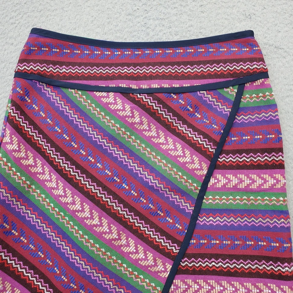 Falda envolvente Bar III primera fila para mujer mediana estampado multi azteca acrílico cremallera lateral Foto 3 de 4
