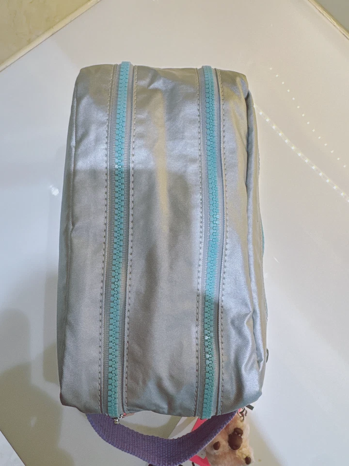 NEW Kipling Amalfi Toiletry Bag Carry Handle Large Cosmetic Case Silver purple - Image 2 of 4