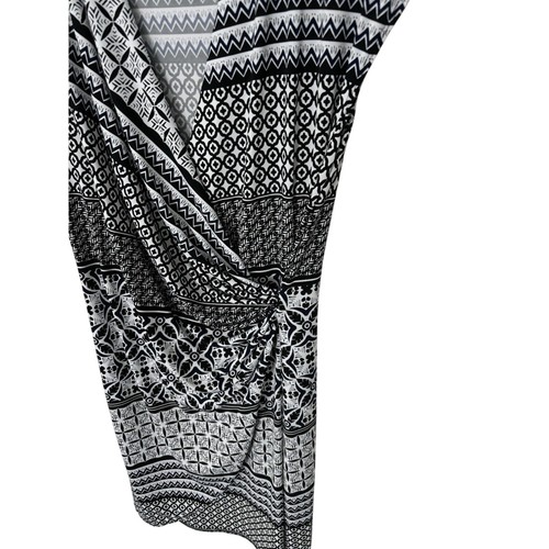 Tommy Bahama Dress Women Medium Black White Wrap Front Stretch Cap Sleeves - Picture 6 of 6