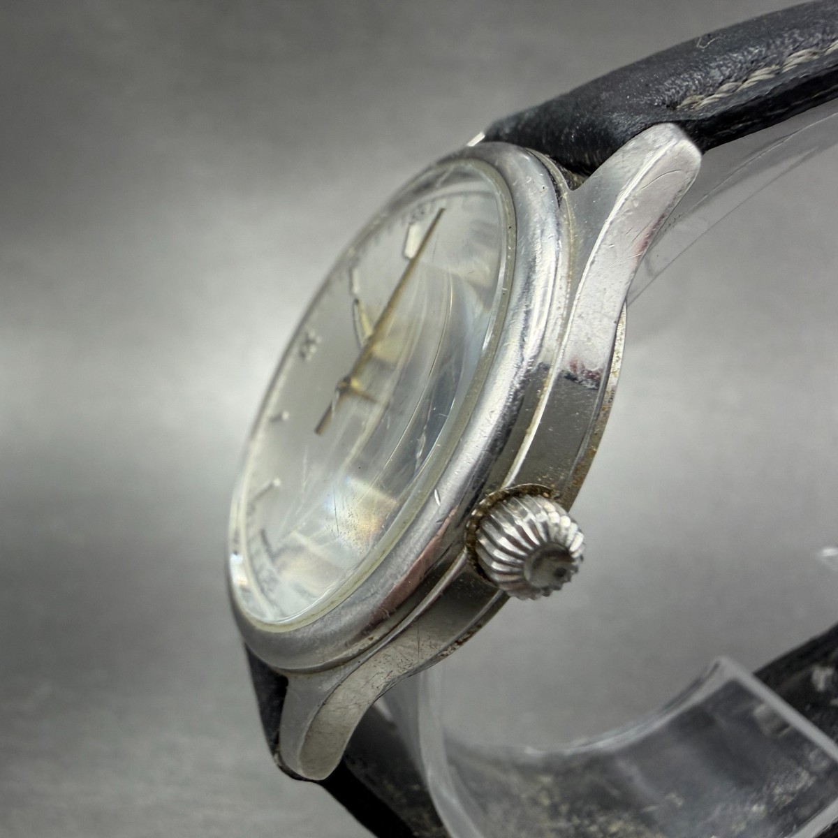 FENDI Orologi Classico 210G Swiss Quarts Stainless Steel Watch Fendi Orologi Watch Men 35mm Silver Dial Silver Tone Date  main image 2