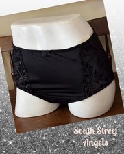 VINTAGE SOMA  BLACK  SENSUOUS LACE MODERN BRIEF PANTIES  SMALL