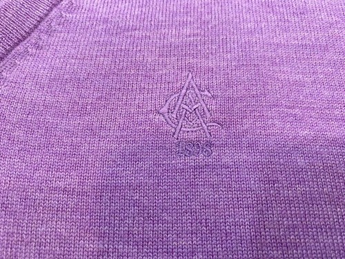 Suéter Peter Millar Lila 100% Lana Merino Cuello en V ATLANTA ATLETIC CLUB Para Hombres L - Imagen 7 de 12