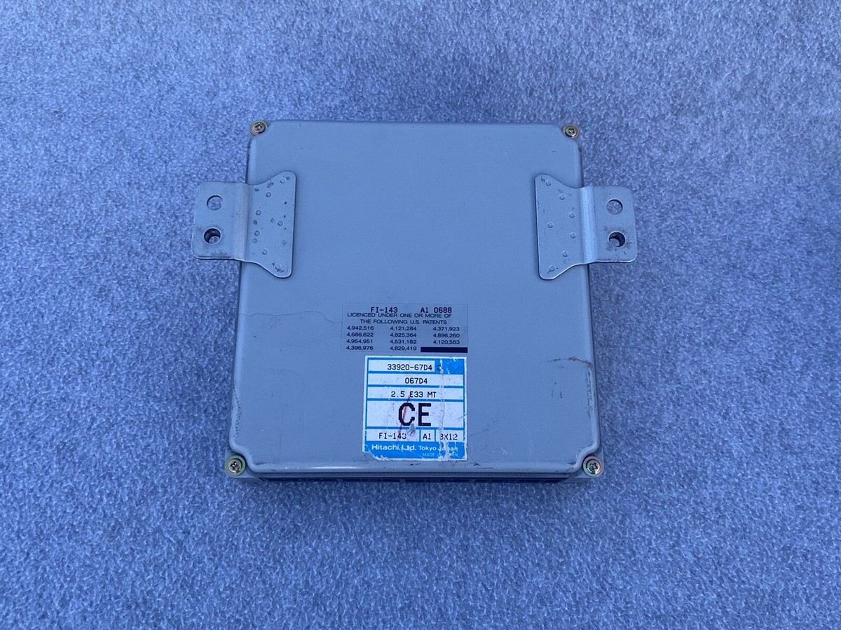 1999 99 Suzuki Grand Vitara 2.5 MT Engine Computer Module