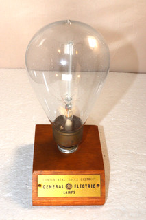 1940s Era GE General Electric Mazda Lamps Continental Sales District Award Model
