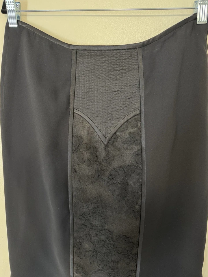 Valentino - Silk And Lace Pencil Skirt Black Size 12 Made In Italy - Image 3 of 4