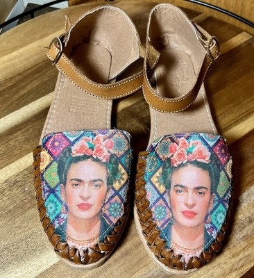 Rodeo Durango Women s Size 5 Sandals Huarache de Pulsera Frida Kahlo Brown Flats