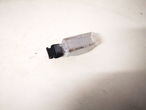 3b0947415b Innenraumleuchte Leseleuchte  Volkswagen Passat DE1353483-03