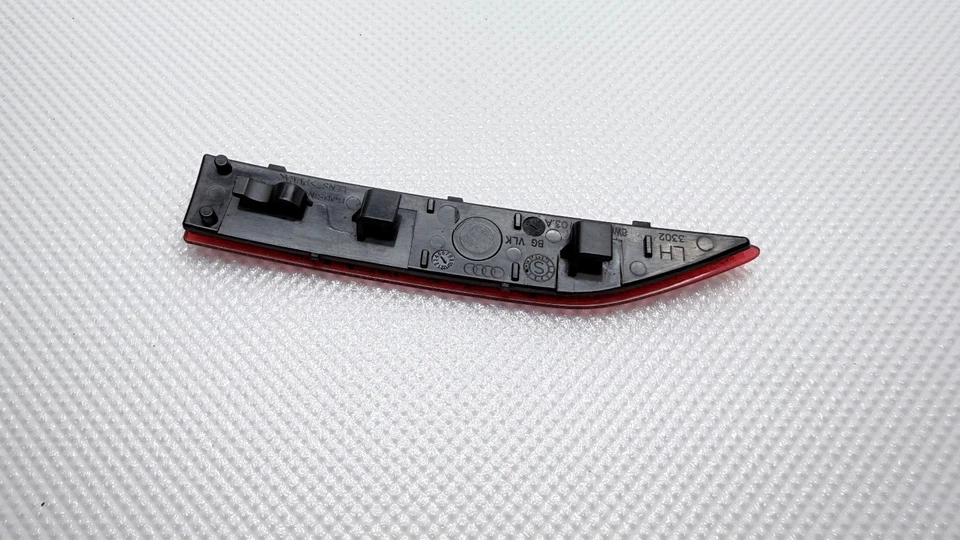 2020 - 2024 AUDI A4 S4 S5 LEFT INNER REAR REFLECTOR BUMPER LIGHT LAMP MARKER OEM - Image 4 of 4